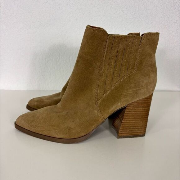 Marc Fisher Tan Suede Block Heeled Ankle Booties Size 9.5 - Picture 1 of 7